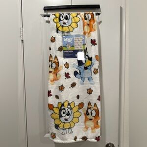 NWT Disney Bluey fall blanket